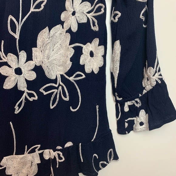 Forgotten Grace Floral Embroidered Peplum Top Sm - Picture 8 of 14